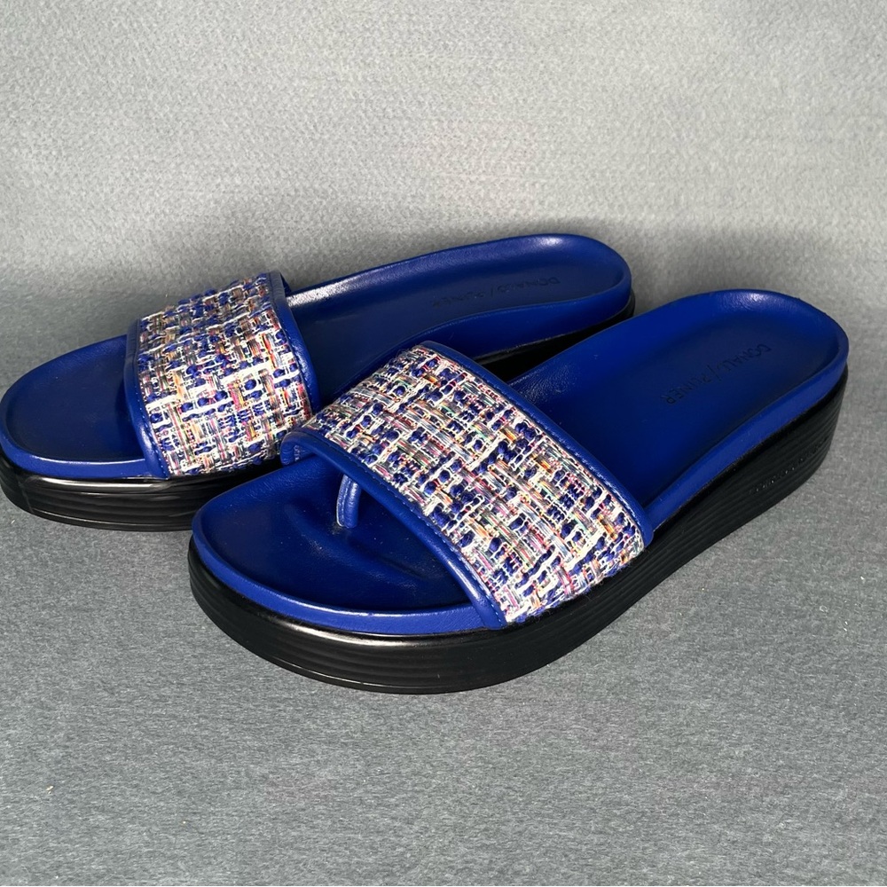 Donald J Pliner Figi Sandal with Platform Heel. Blue leather, Tweed upper. Sz 8